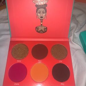 Blush palette